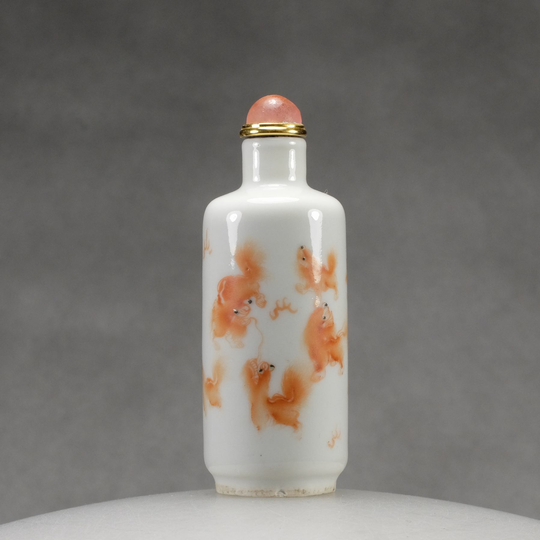 C10 A "May you have nine generations togheter" snuff bottle - immagine 3