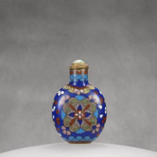M4 A cloisonné floral snuff bottle