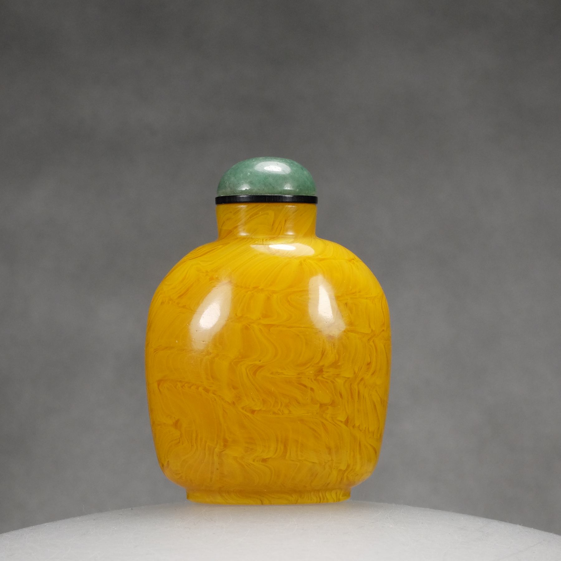 G9 A "Yellow swirls" glass snuff bottle