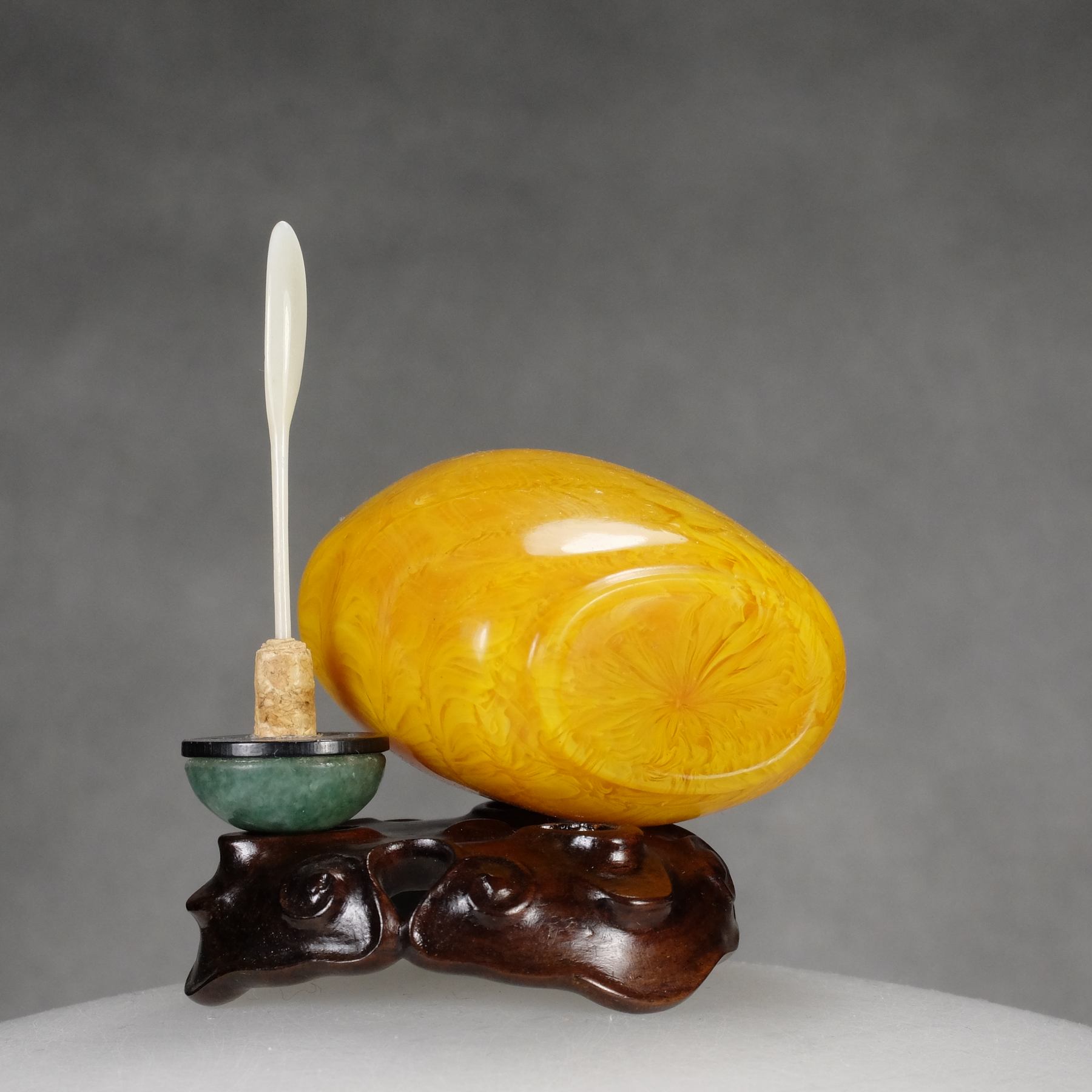 G9 A "Yellow swirls" glass snuff bottle - immagine 8