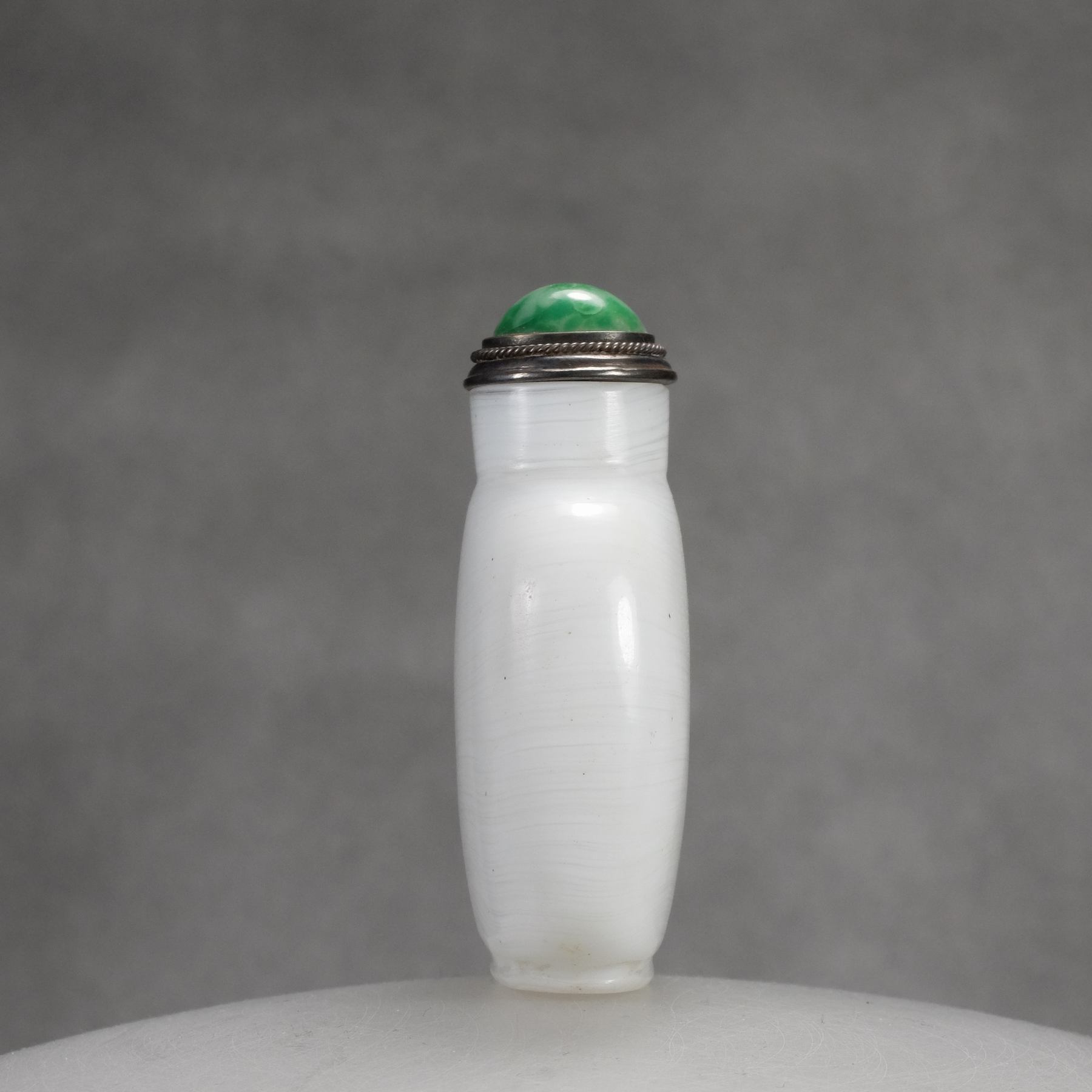 G5 A White swirls glass snuff bottle imitating Aragonite - immagine 2