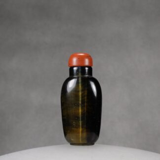 S15 A tiger’s eye’ stone “Filtering light” snuff bottle