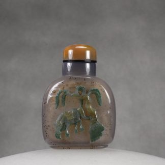 S45 An agate “Horse and willow” snuff bottle