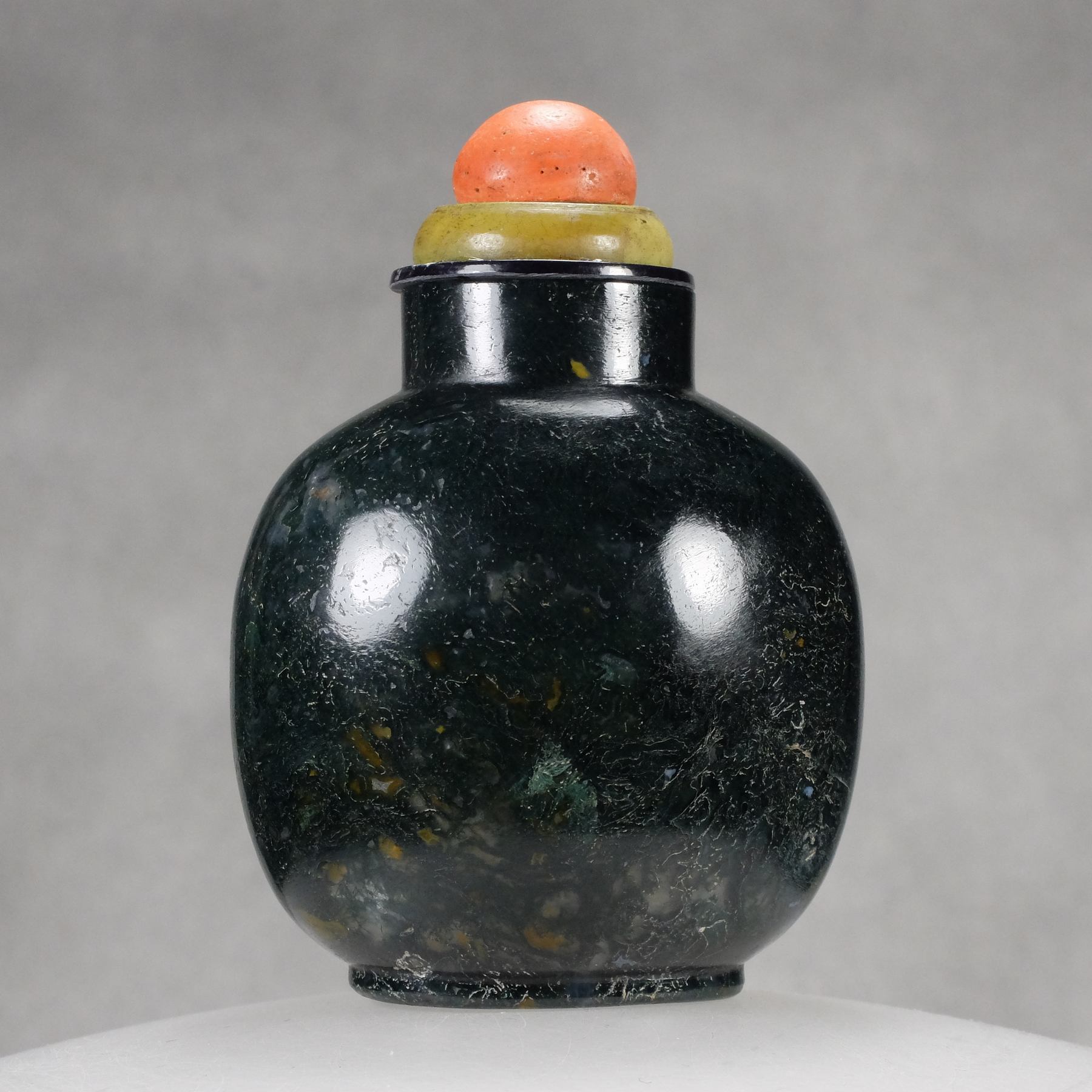 S1 A moss agate “Master” snuff bottle - immagine 5